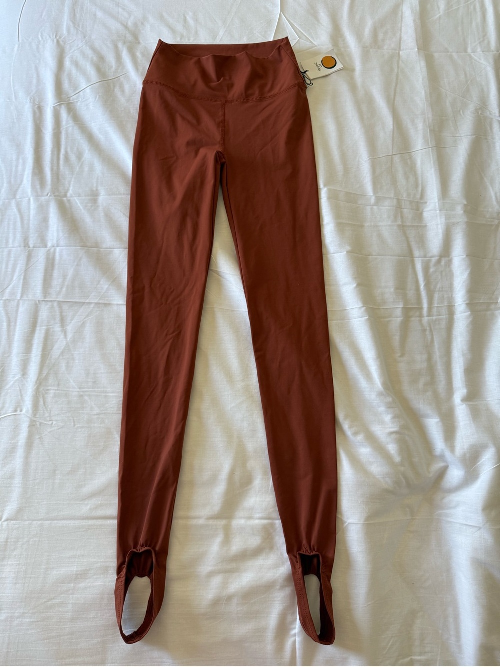 NEW NWT tropic of c movement form leggings xs red brown stirrups pilates cycling